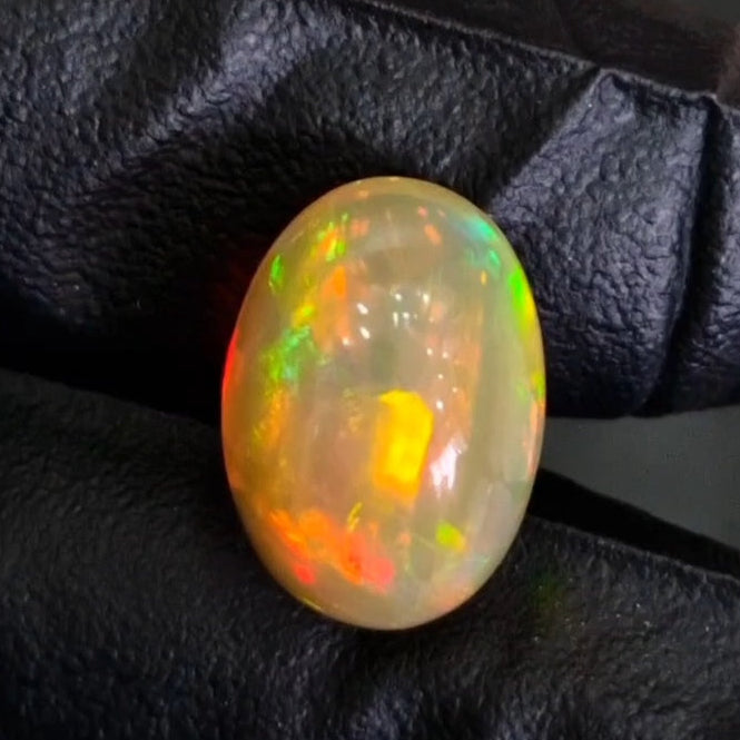 9.6Cts Natural Ethiopian Opal Cabochon | Oval | 17x12mm | Untreated