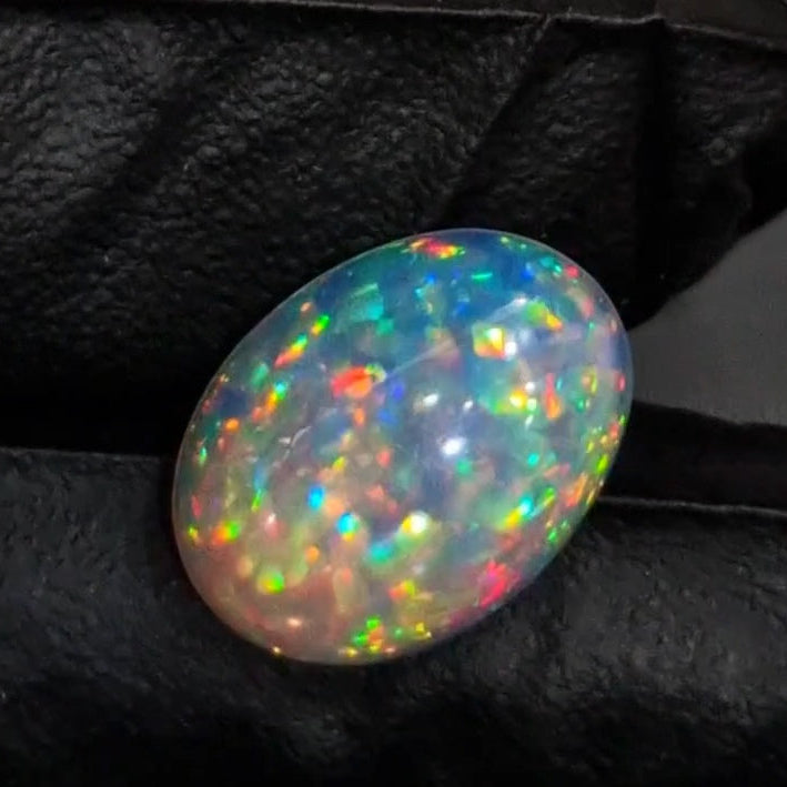 8.8Cts Natural Ethiopian Opal Cabochon | Oval | 18x14mm | Untreated