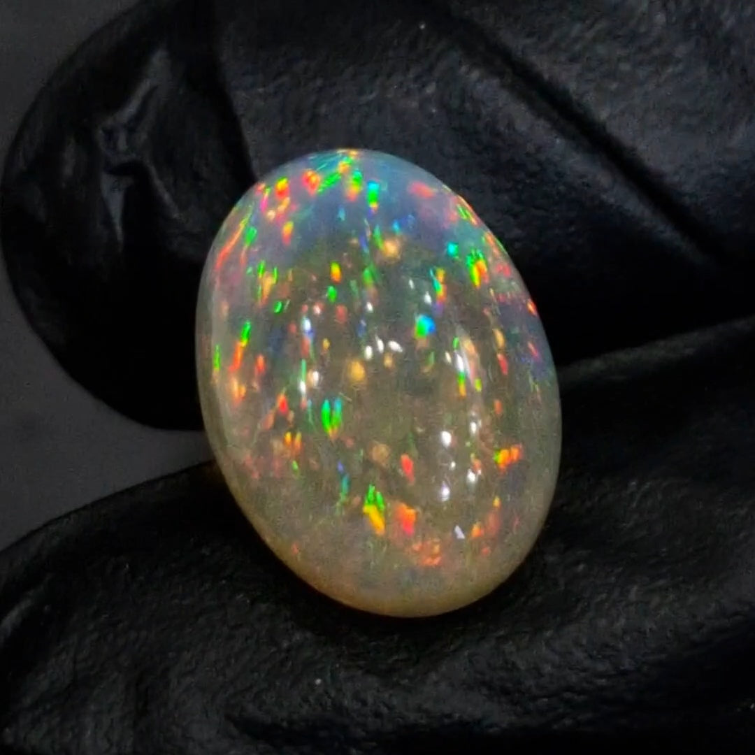 14.5Cts Natural Ethiopian Opal Cabochon | Oval | 21x15mm | Untreated