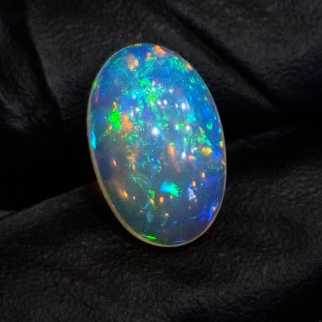5.9Cts Natural Ethiopian Opal Cabochon | Oval | 17x11mm | Untreated