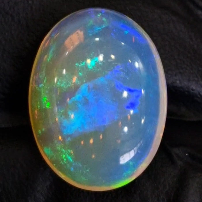 9.1Cts Natural Ethiopian Opal Cabochon | Oval | 19x14mm | Untreated