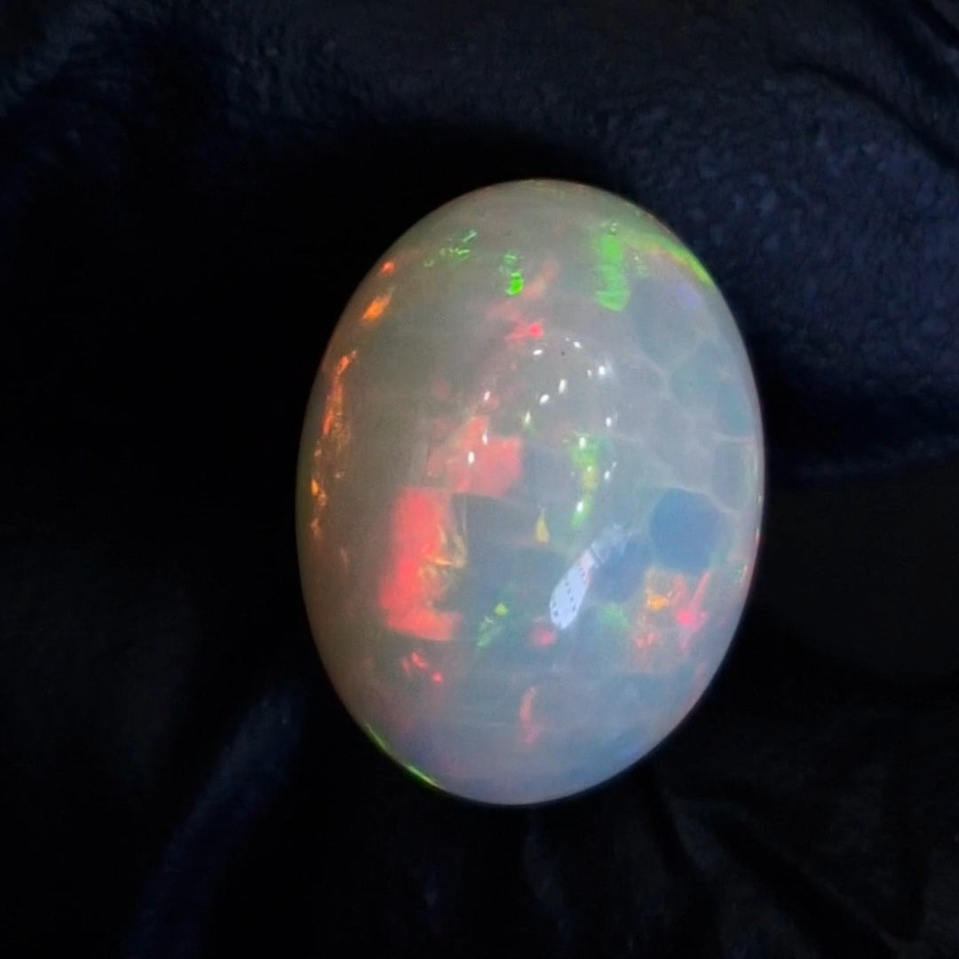 9.2Cts Natural Ethiopian Opal Cabochon | Oval | 17x13mm | Untreated